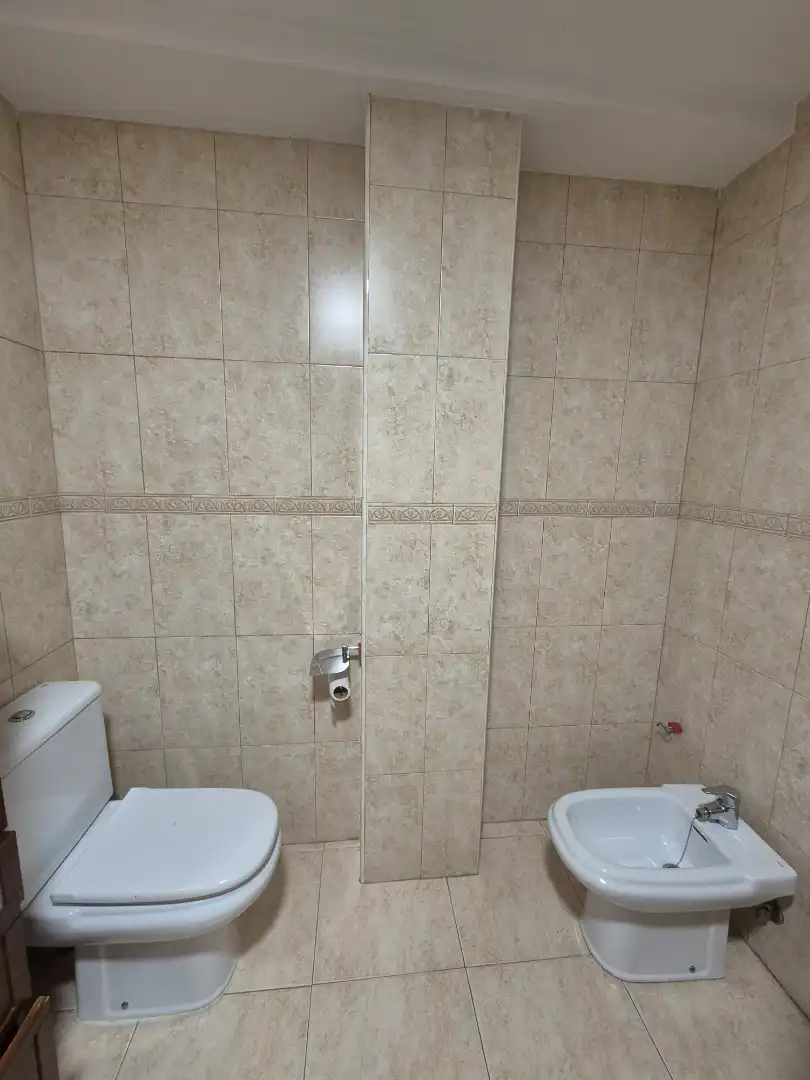 Bathroom of Flat for sale in Valencia  with Air Conditioner, Parquet flooring and Oven