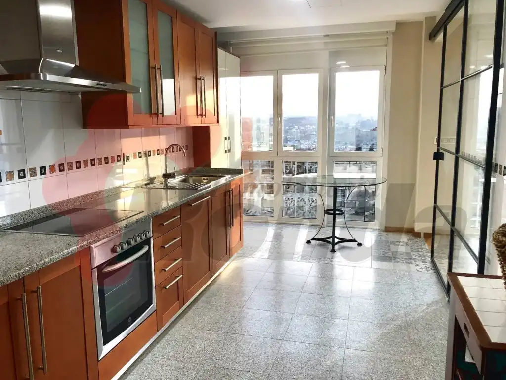 Küche von Maisonette zum Verkauf in Lugo