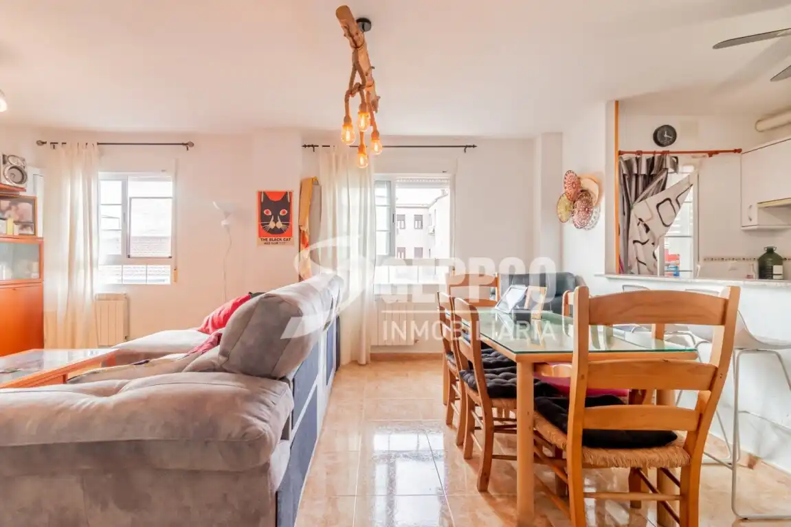 Sala de estar de Dúplex en venta en Azuqueca de Henares con Calefacción