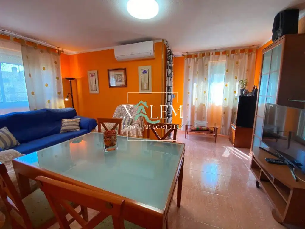 Sala de estar de Piso en venta en L'Alcora con Balcón