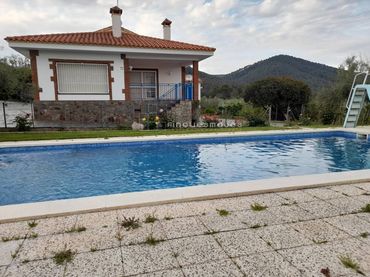 Casa rústica con piscina en venta en Sentmenat