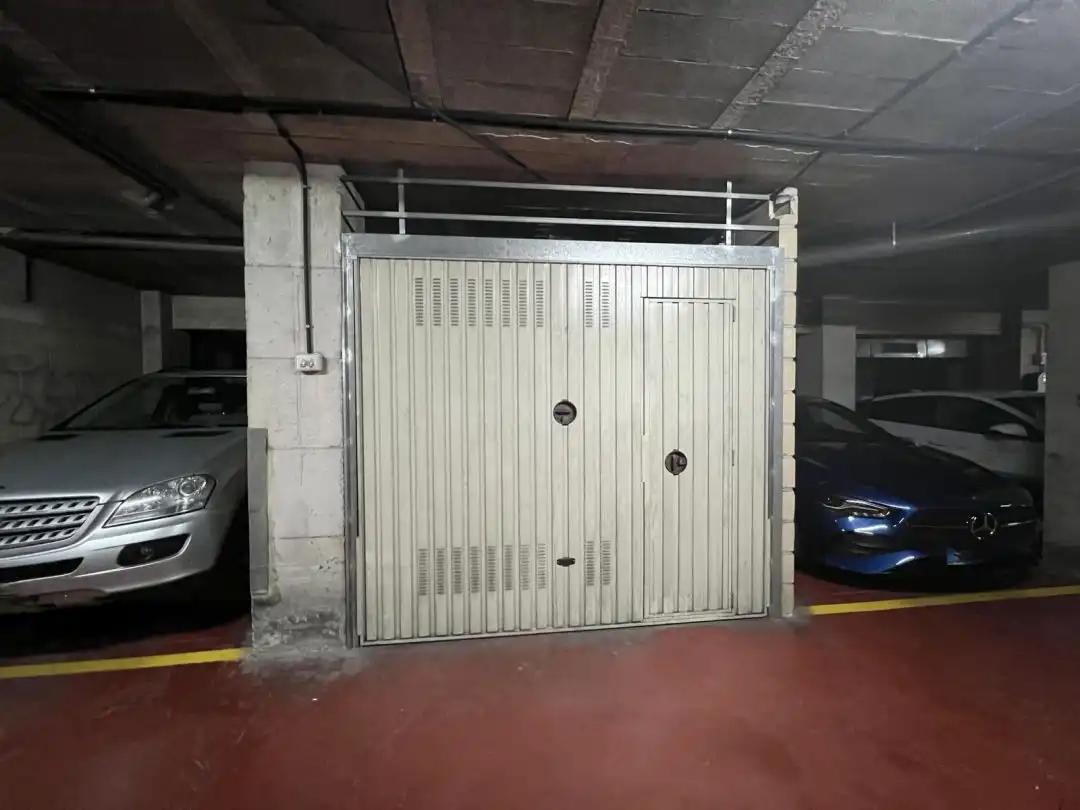 Aparcamiento en venta en Trenbide Kalea, imagen 2