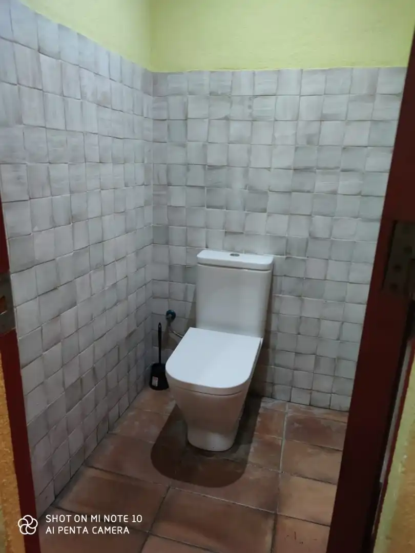 Bathroom of Commercial properties for rent in Cornellà de Llobregat  with Air Conditioner