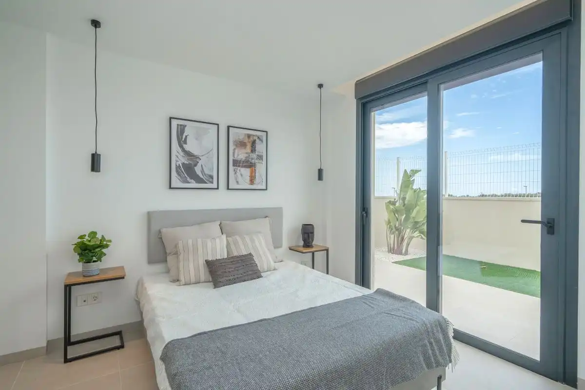 Semi-detached house with terrace for sale in Calle de Morella, imagen 16