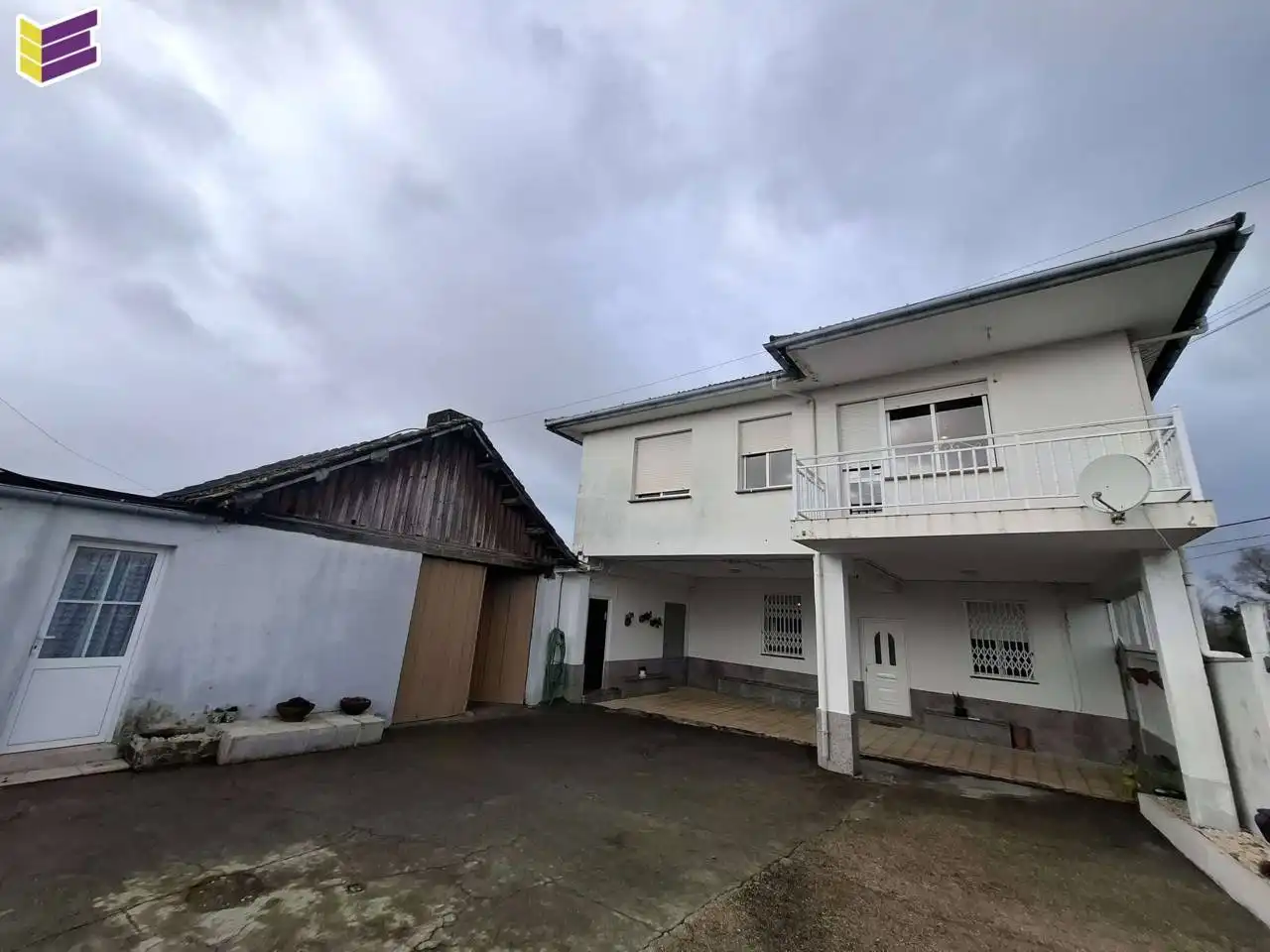 Vista exterior de Casa o chalet en venta en Chantada con Calefacción y Balcón