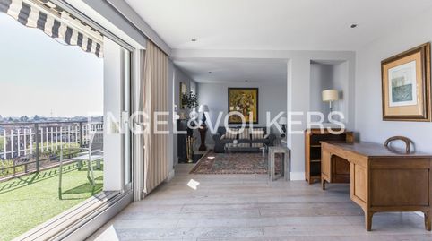 Photo 2 of Flat for rent in Manuel Ferrero, Castilla, Madrid Capital