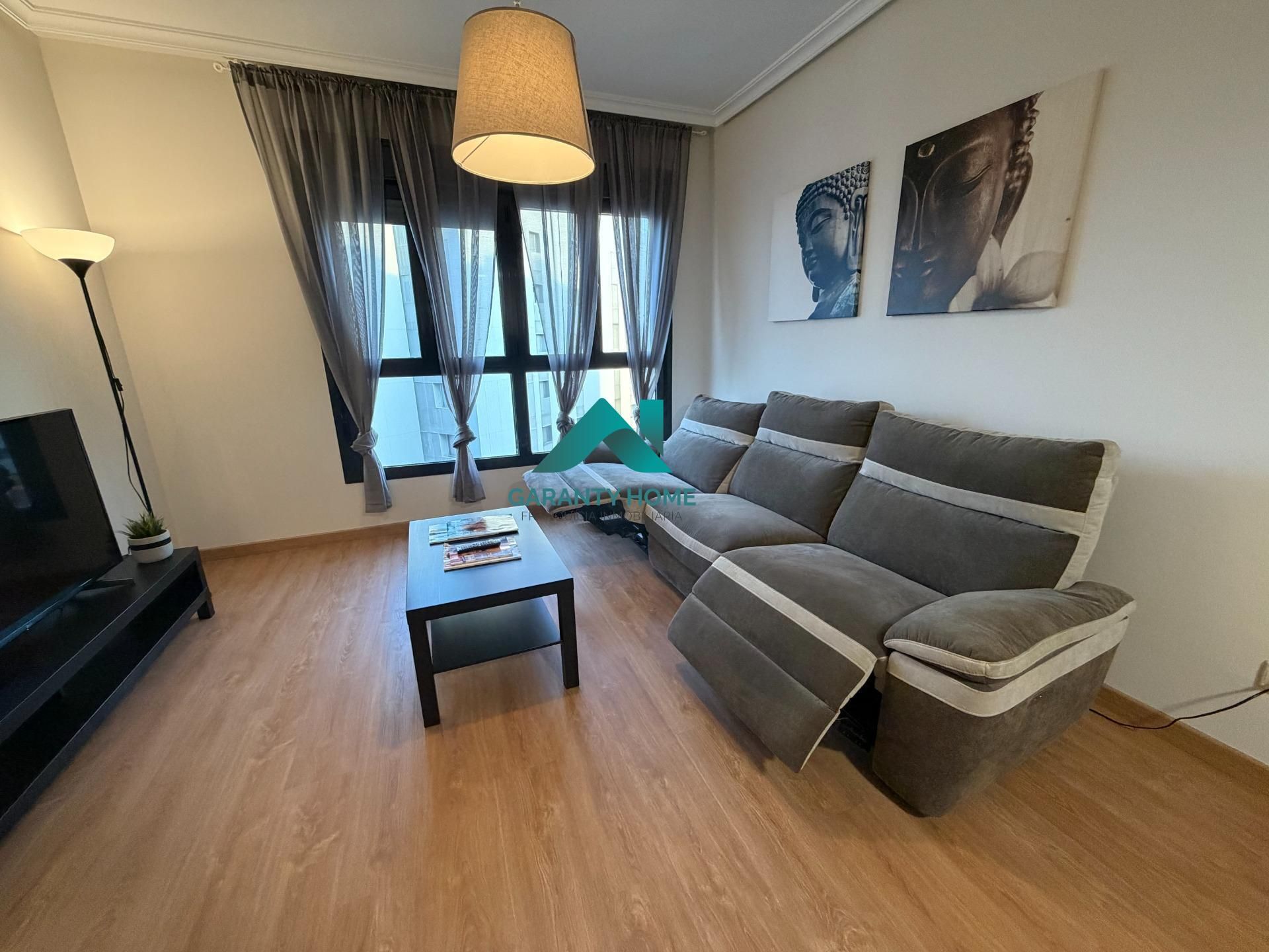 Living room of Flat to rent in Coslada  with Air Conditioner, Heating and Storage room