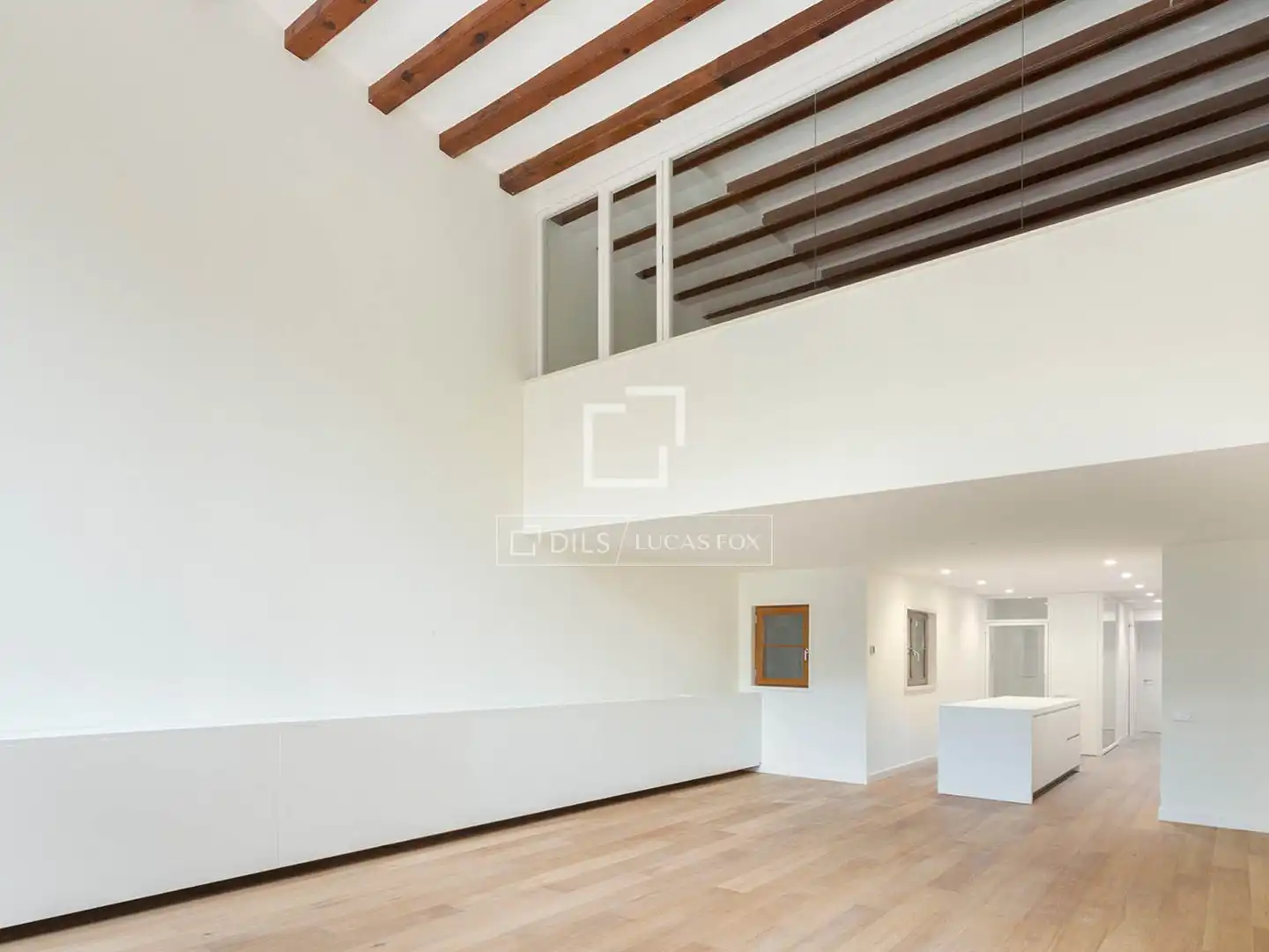 Flat with lift for sale in Eixample
