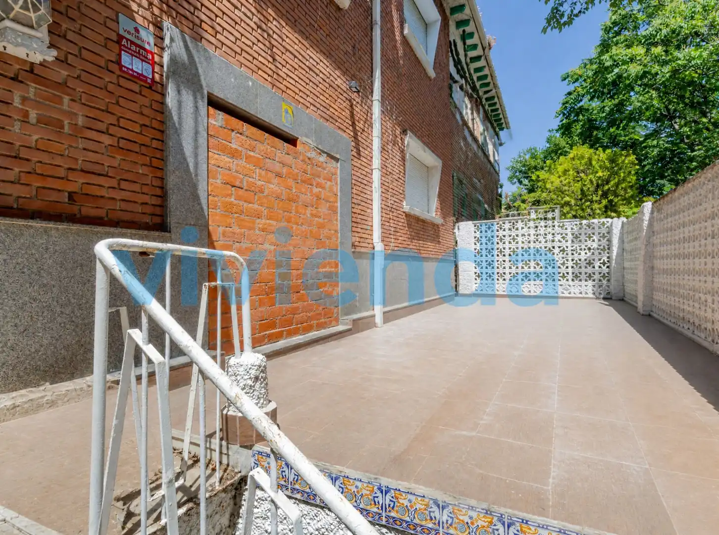 Vista exterior de Casa o chalet en venta en Madrid con Calefacción, Terraza y Balcón