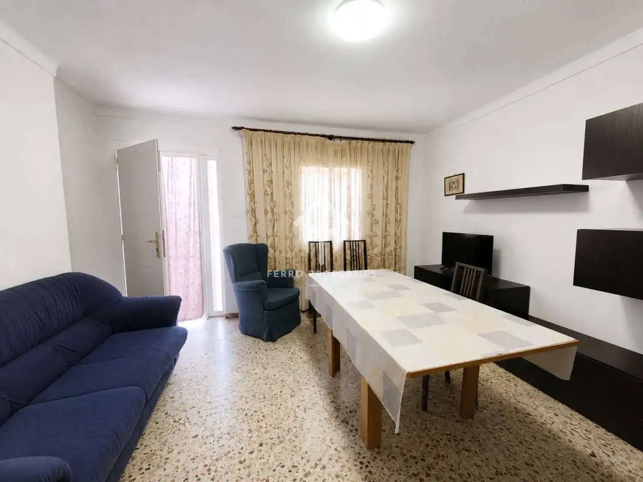 Sala d'estar de Casa o xalet en venda en Loja amb Moblat
