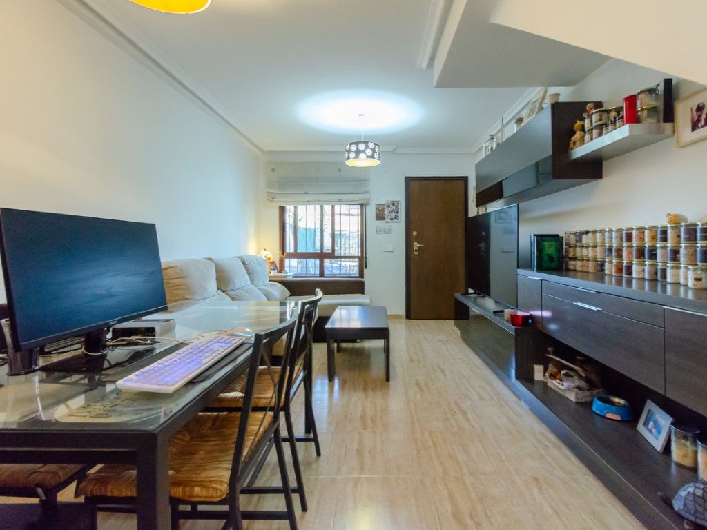 Living room of Duplex for sale in La Unión  with Air Conditioner, Oven and Washing machine