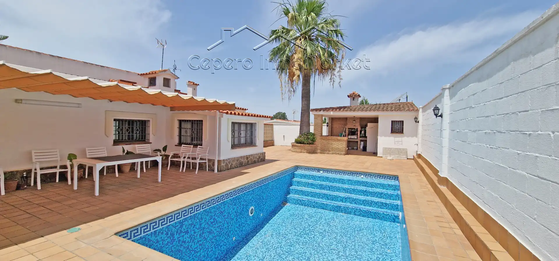 Vista exterior de Casa o xalet en venda en El Puerto de Santa María amb Aire condicionat, Jardí privat i Piscina