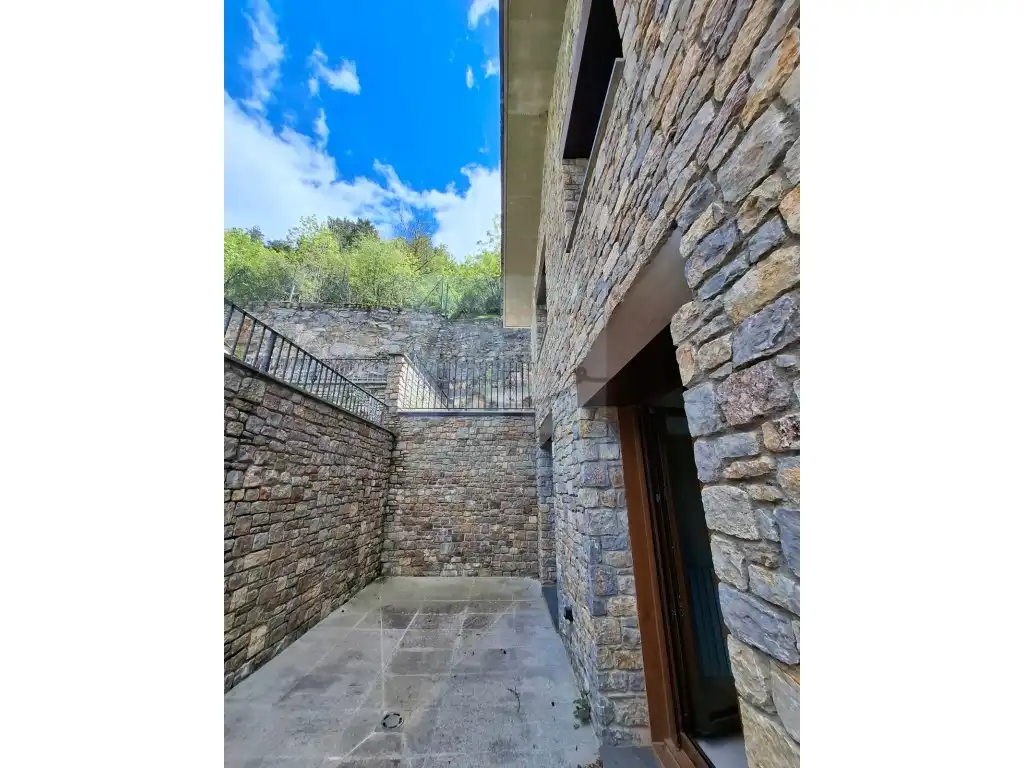 Vista exterior de Casa o chalet en venta en Sant Julià de Lòria