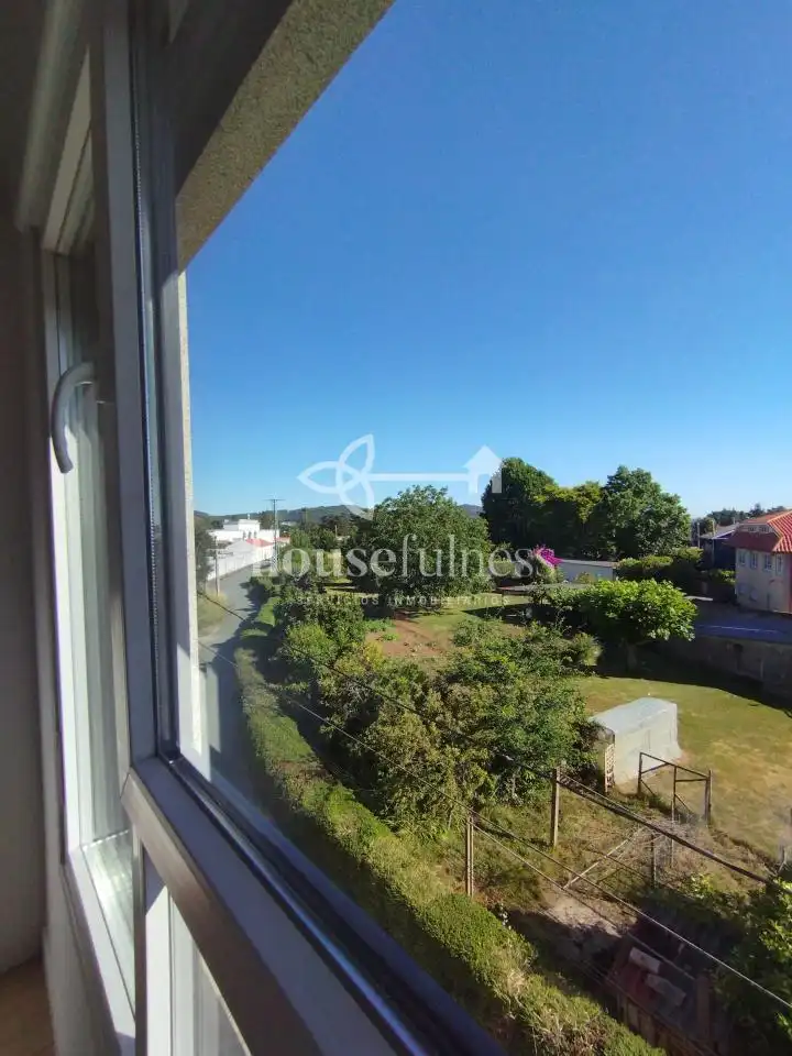 Außenansicht von Wohnungen zur Miete in Ferrol mit Heizung, Abstellraum und Möbliert
