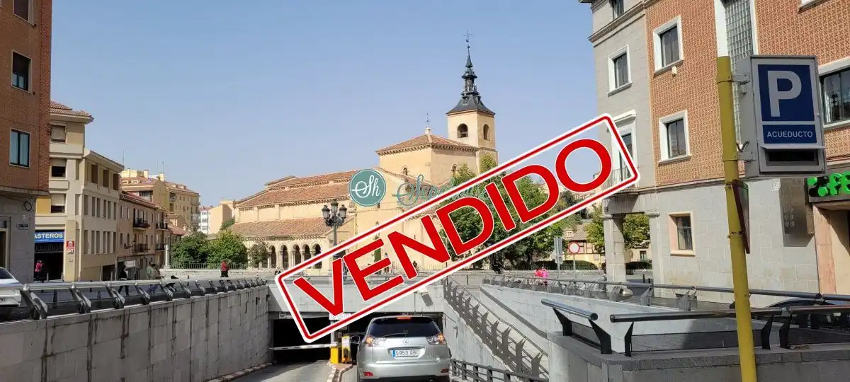 Vista exterior de Piso en venta en Segovia con Calefacción y Parquet