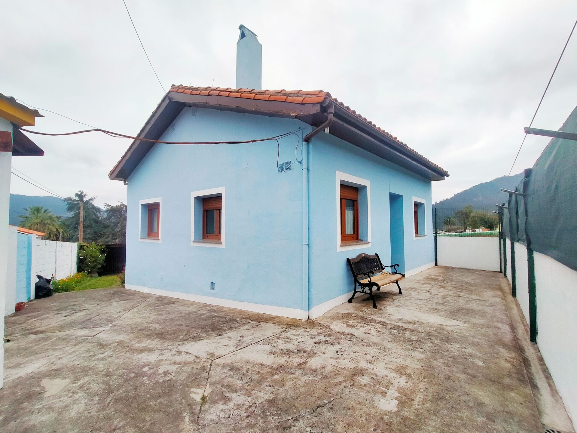 Vista exterior de Finca rústica en venda en Pravia amb Calefacció, Jardí privat i Terrassa