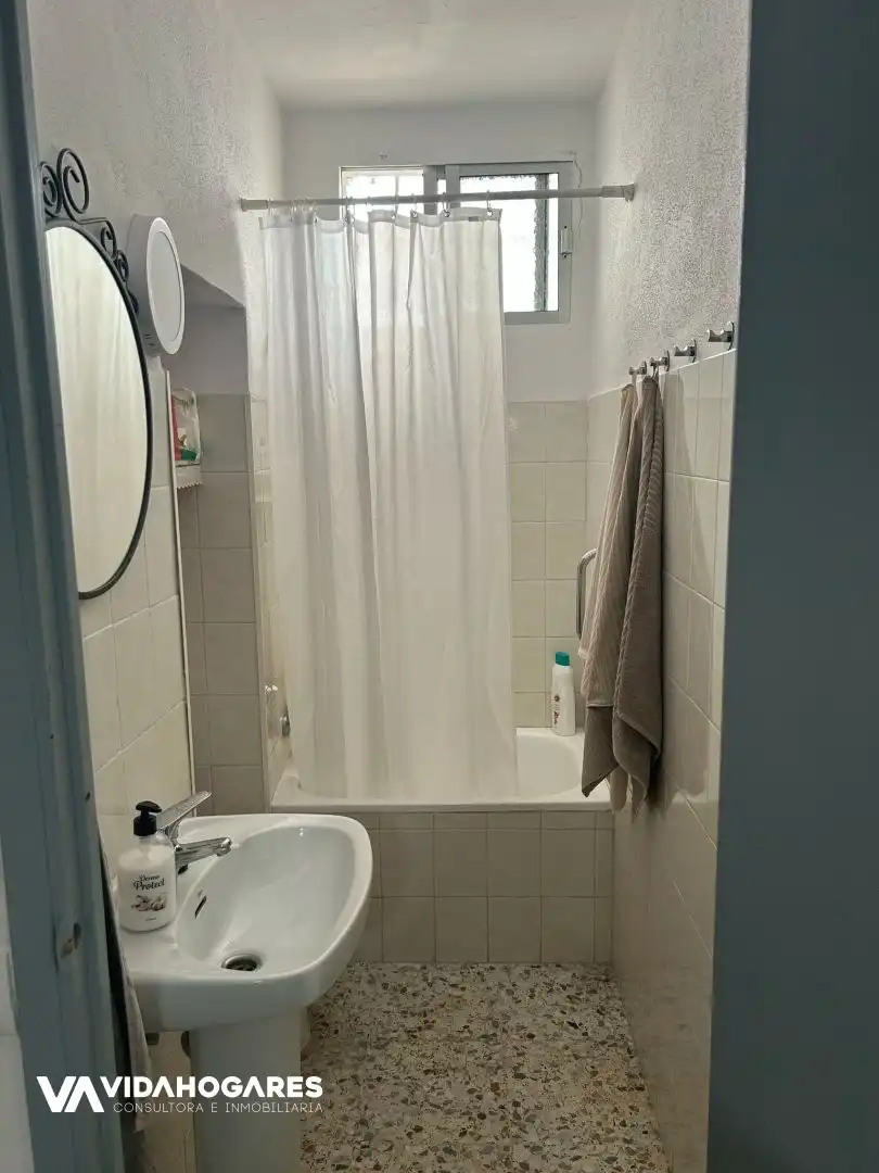 Baño de Piso en venta en Rota con Aire acondicionado
