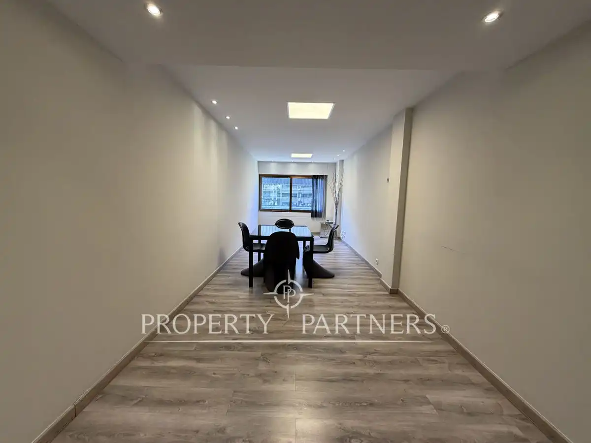 Office for rent in Madrid  with Heating and Furnished