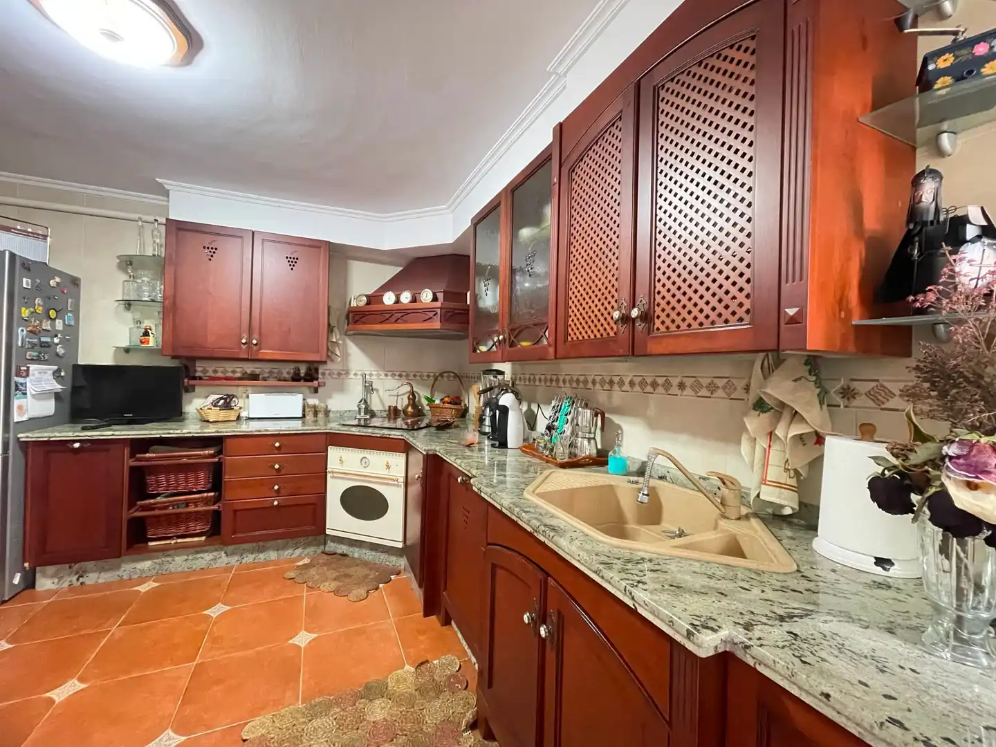 Cocina de Piso en venta en Ponferrada con Calefacción, Terraza y Trastero