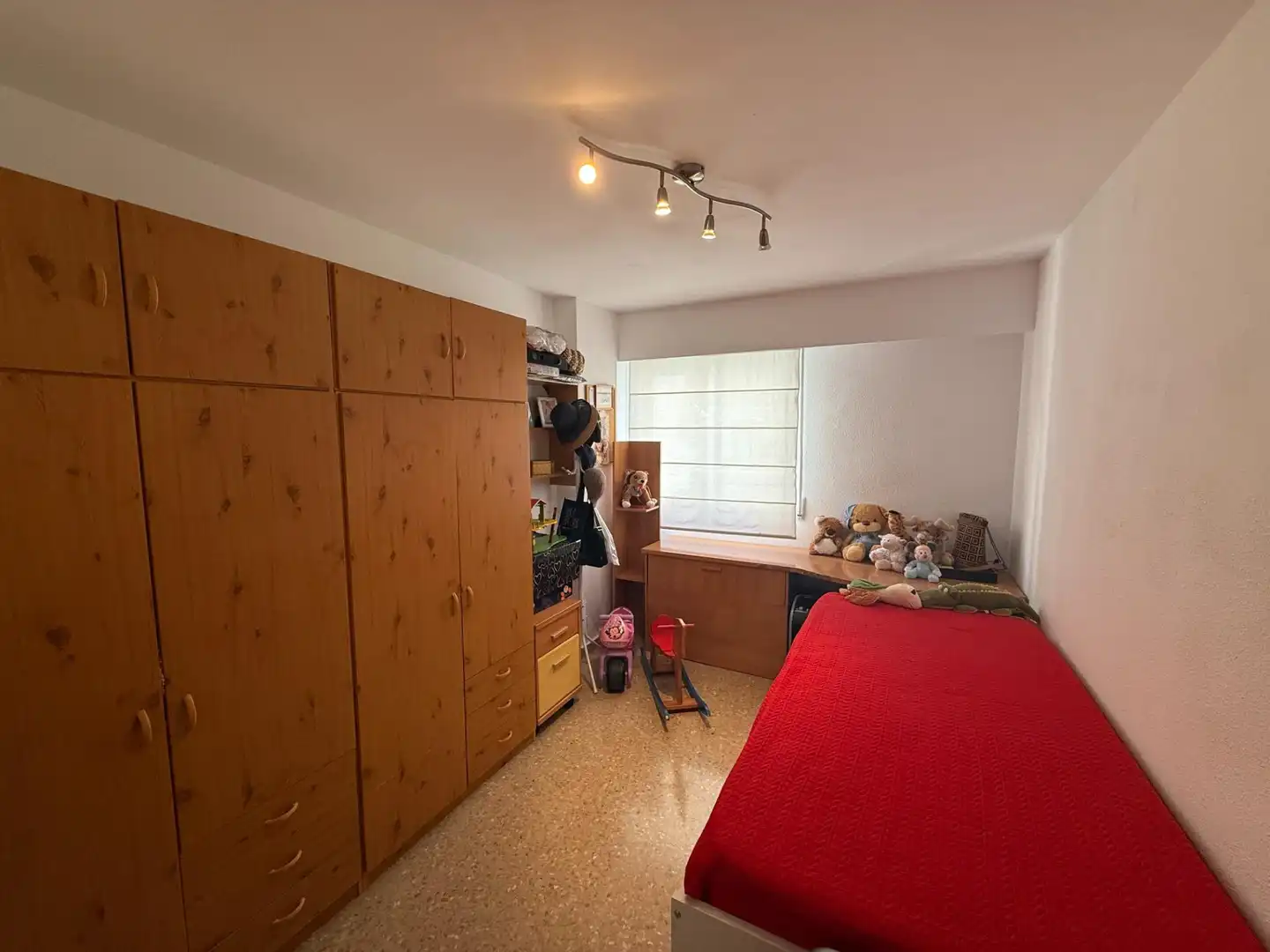 Schlafzimmer von Wohnung zum Verkauf in Valencia mit Klimaanlage und Balkon