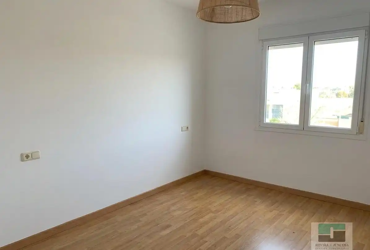 Habitación de Piso de alquiler en Castelldefels con Aire acondicionado, Calefacción y Parquet