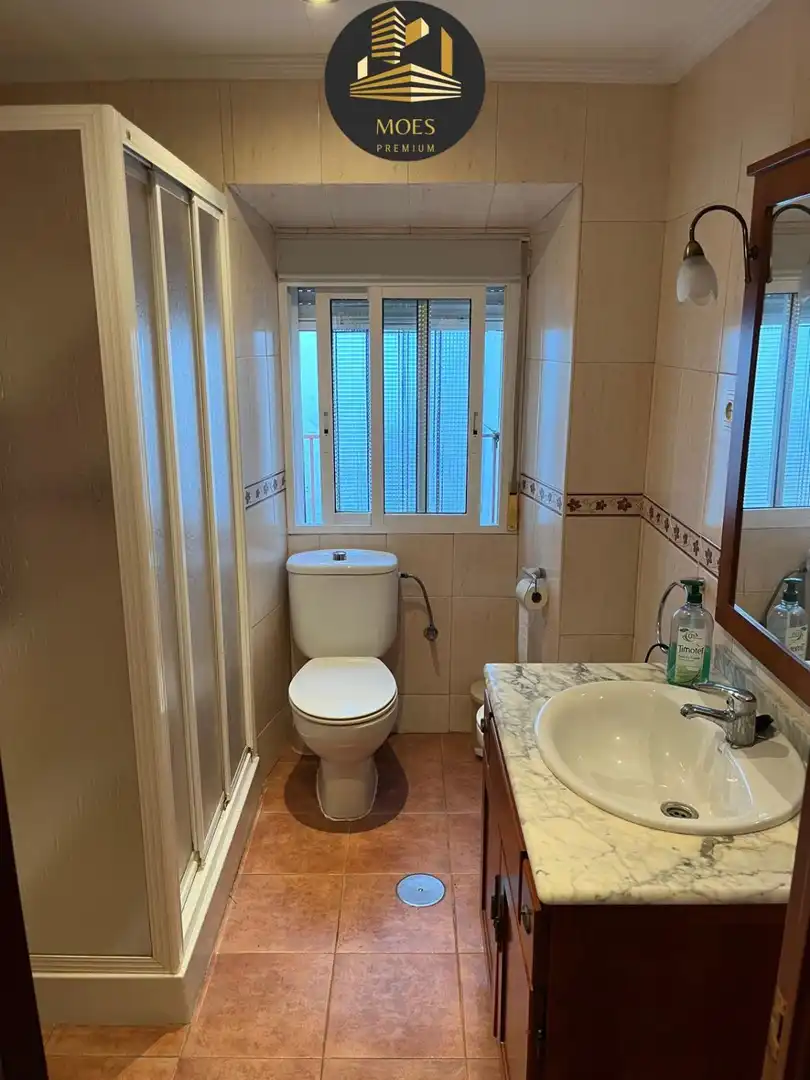 Bany de Casa o xalet en venda en Jaén amb Terrassa i Traster