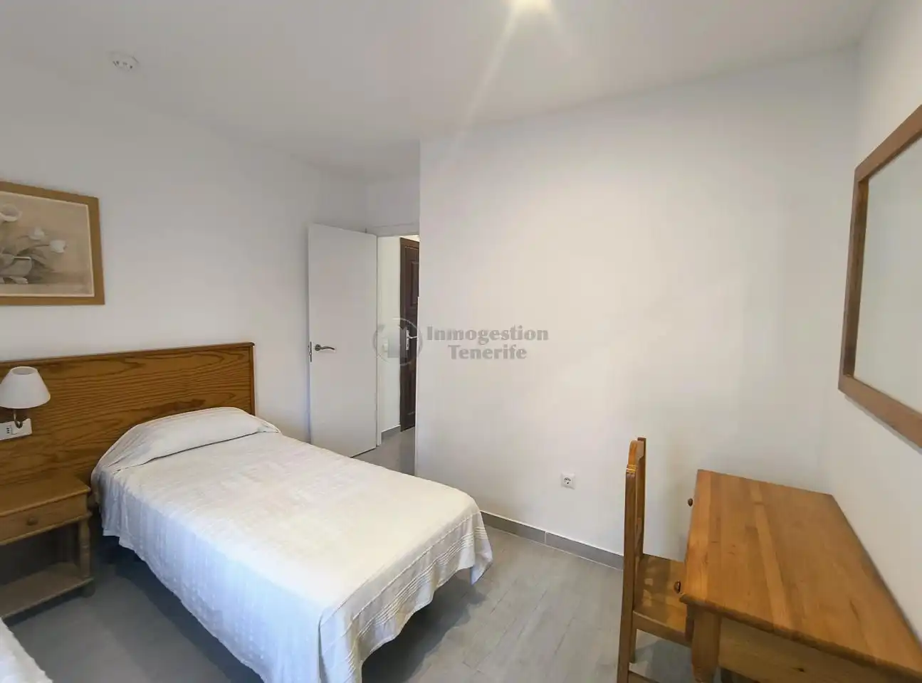 Dormitori de Pis de lloguer en Arona amb Terrassa, Moblat i Internet