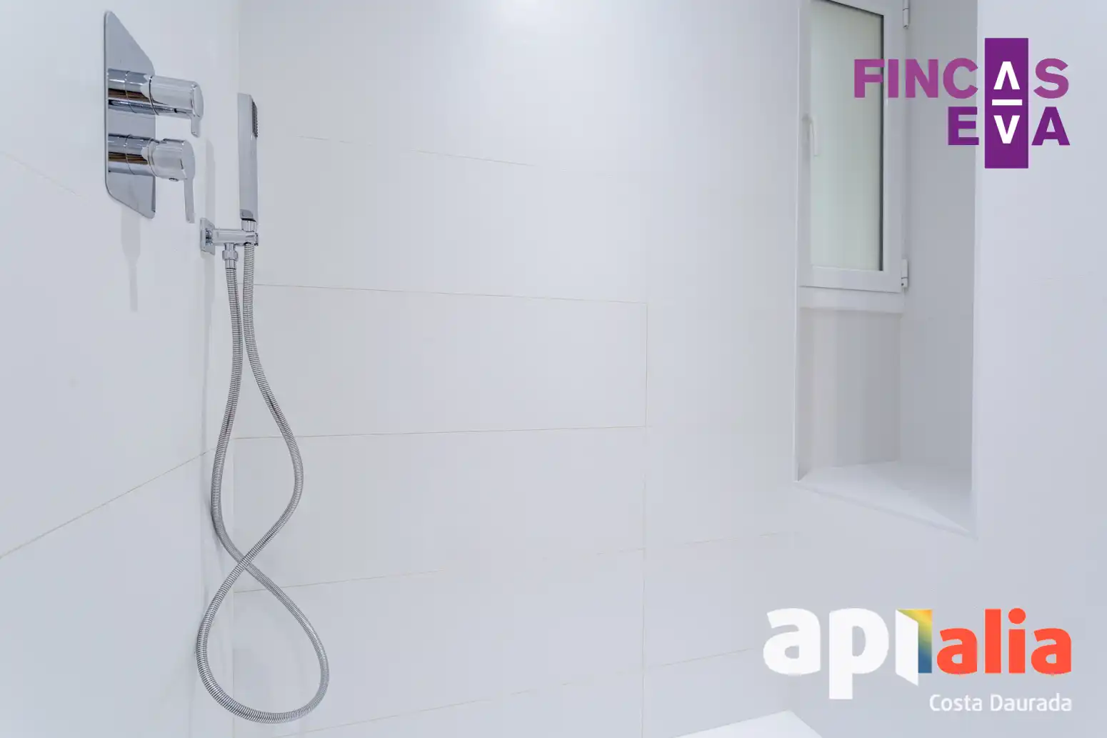 Baño de Piso en venta en Vila-seca con Piscina y Balcón