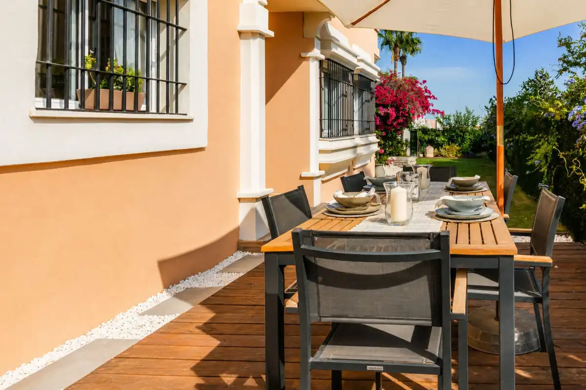 Terraced house with pool for sale in La Alcaidesa, imagen 10