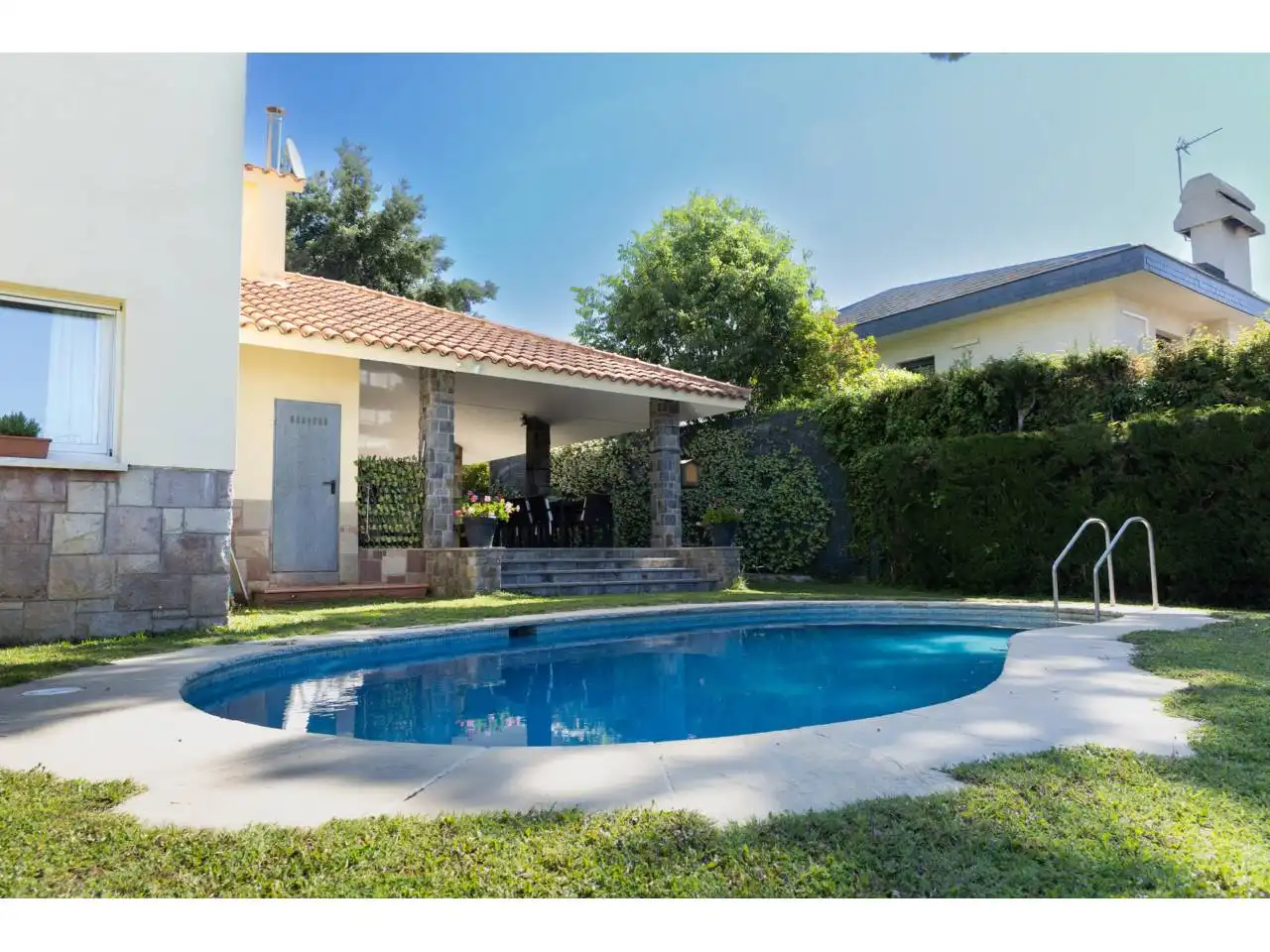 Piscina de Casa o xalet en venda en L'Ametlla del Vallès amb Aire condicionat, Calefacció i Jardí privat