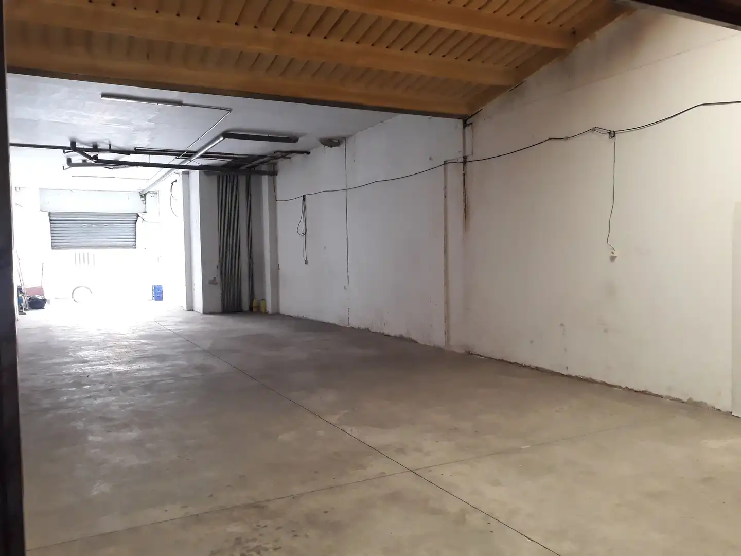 Local comercial en venda a Industria, imagen 2