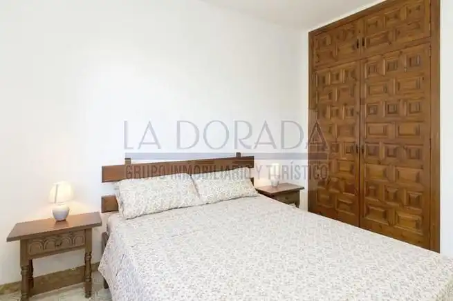 Dormitori de Local en venda en Mont-roig del Camp