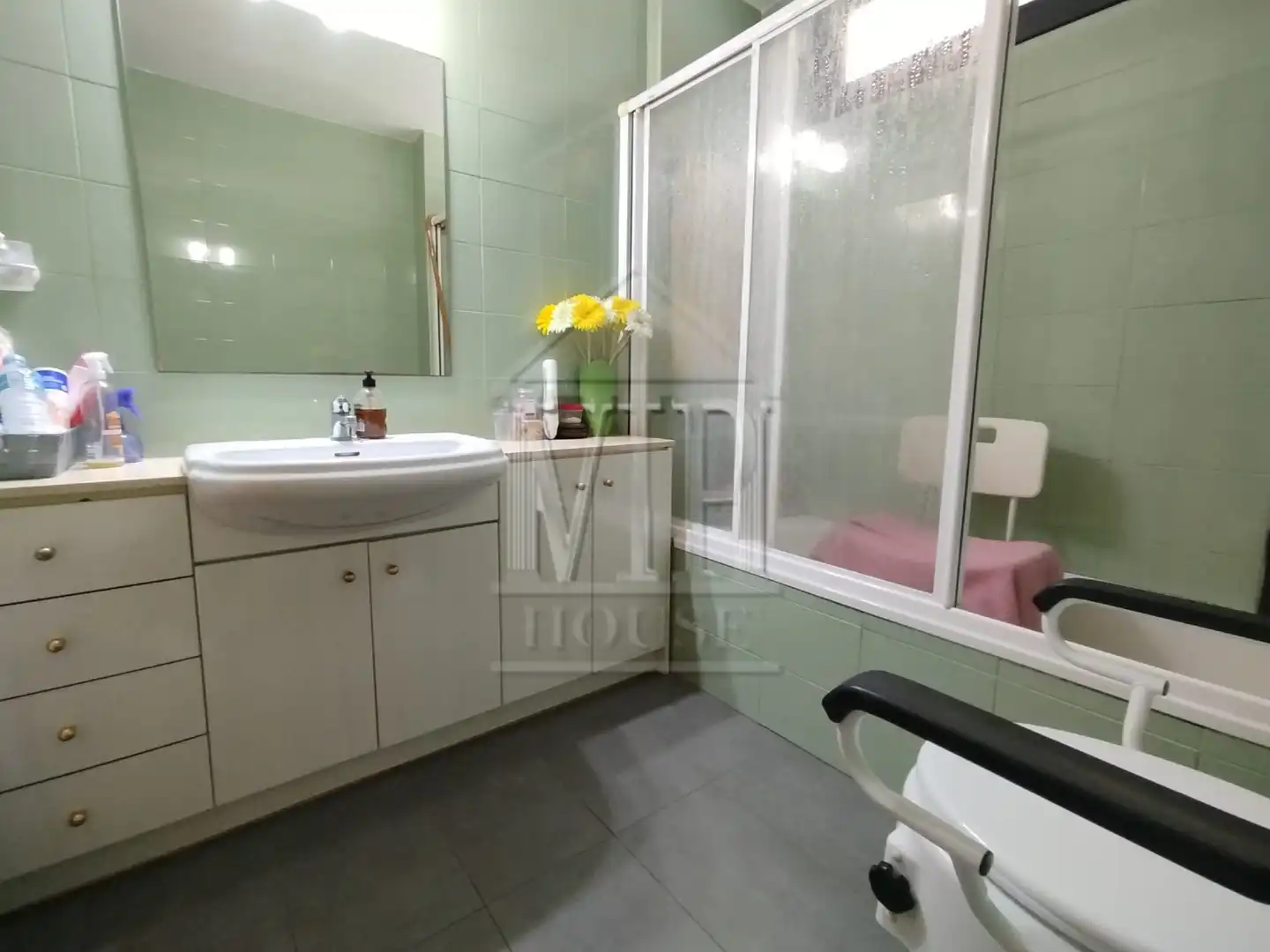 Bathroom of Flat for sale in Badalona  with Heating, Storage room and Furnished