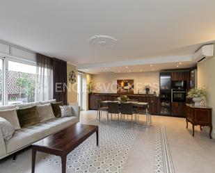 Living room of Apartment for sale in  Barcelona Capital  with Air Conditioner, Heating and Balcony