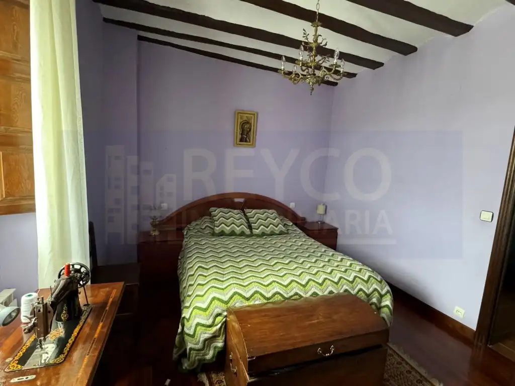 Dormitori de Casa o xalet en venda en Baños de Rioja
