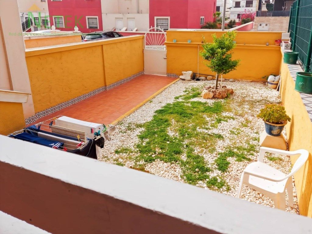House or chalet for sale in Calle Bidasoa, 3, Los Almendros