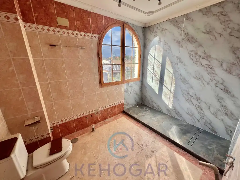 Baño de Casa o chalet en venta en Dos Hermanas con Piscina