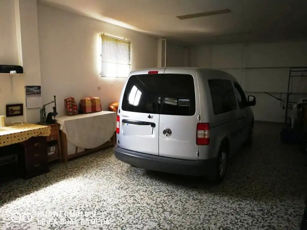 Aparcament de Edifici en venda en Loja