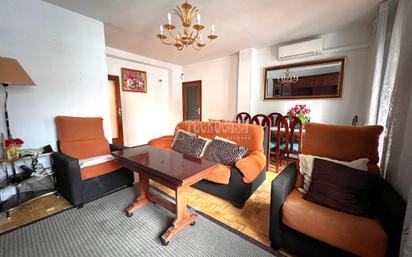 Living room of Flat for sale in  Madrid Capital  with Heating and Terrace