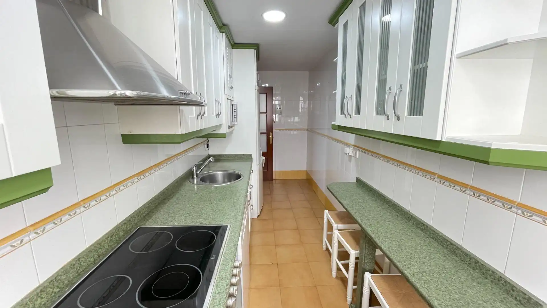 Küche von Wohnung zum Verkauf in Córdoba mit Klimaanlage und Terrasse