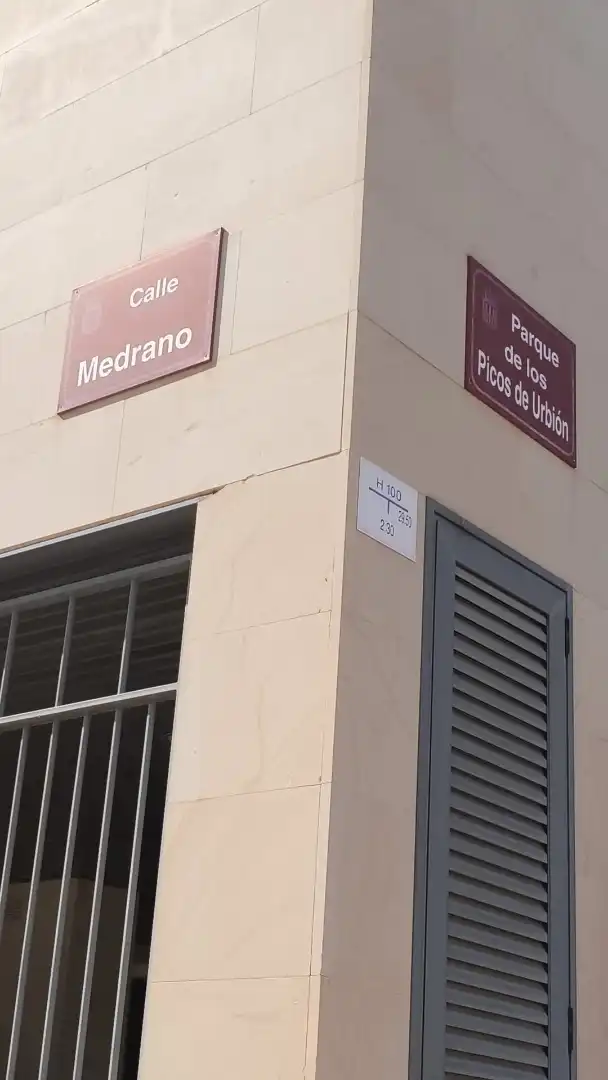Parking of Garage for rent in  Logroño