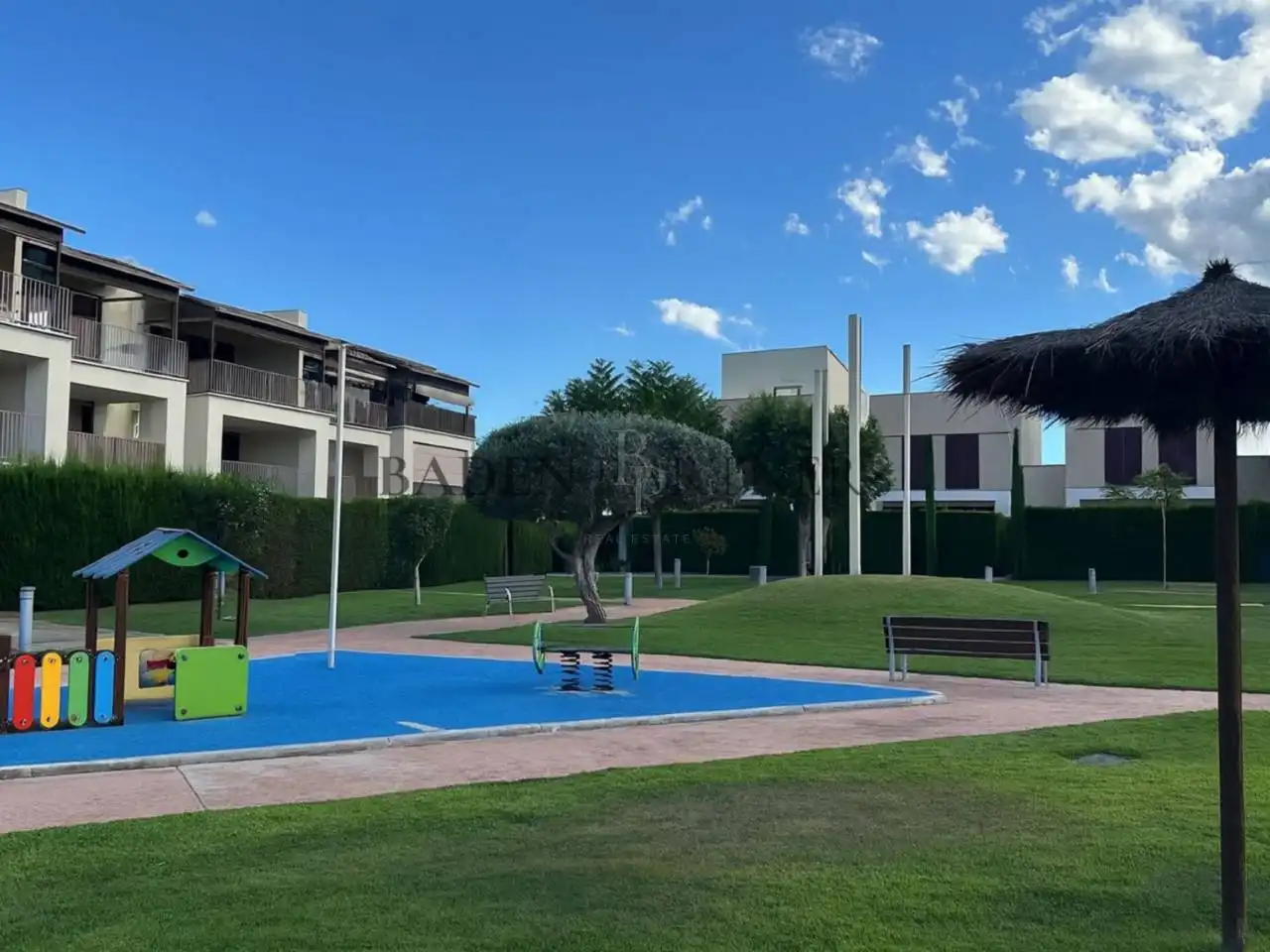 Schwimmbecken von Wohnung zur Miete in San Jorge / Sant Jordi mit Klimaanlage, Terrasse und Alarm