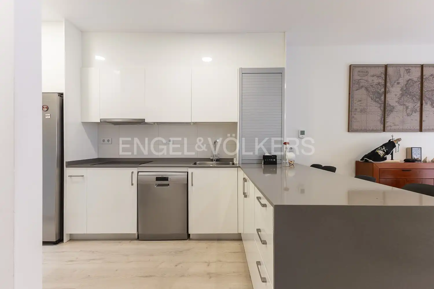 Cocina de Casa o chalet en venta en Valencia con Aire acondicionado, Calefacción y Jardín privado