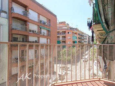 Piso con balcón en venta en calle Nou de la Rambla