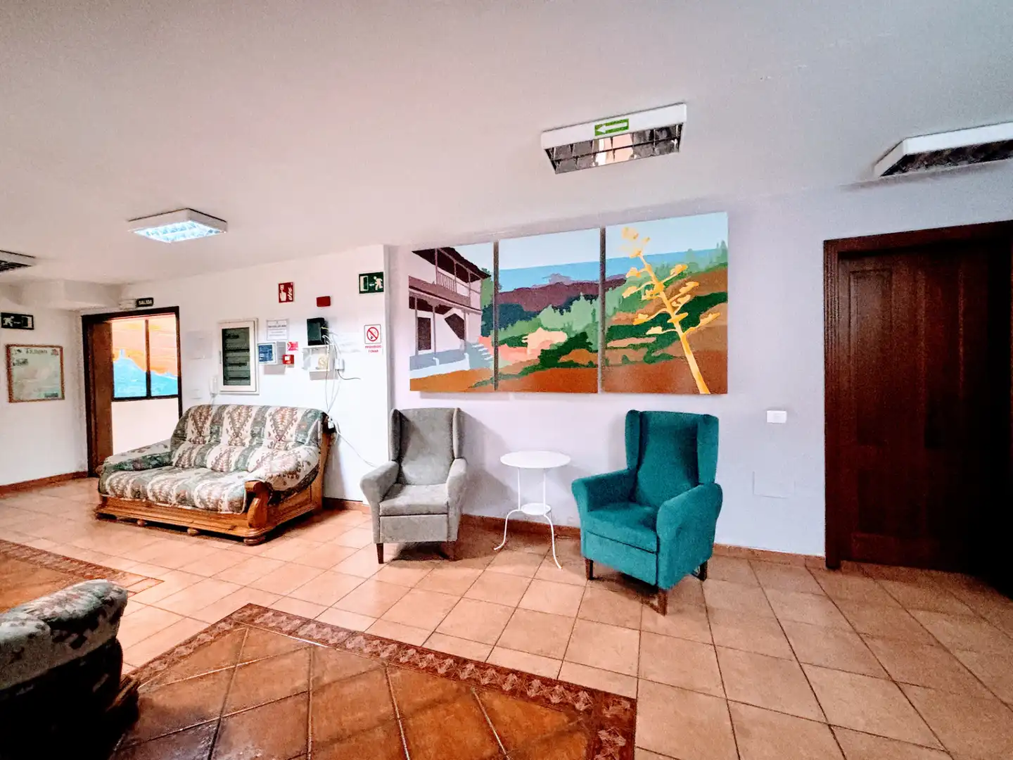 Commercial properties for sale in Teror  with Air Conditioner, Heating and Furnished