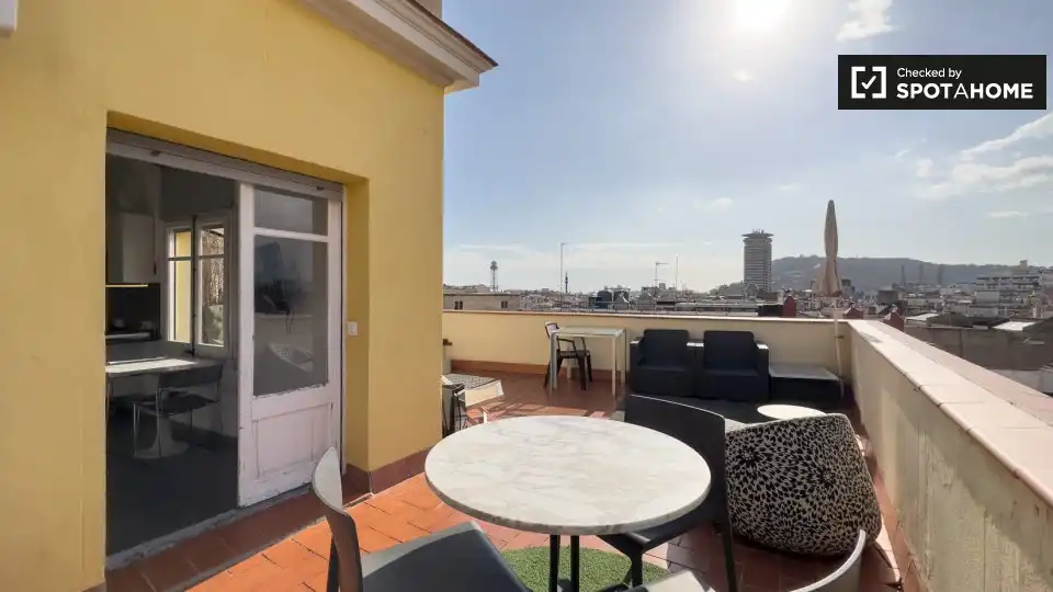 Appartamento con terrazza in affitto a Ciutat Vella, imagen 12