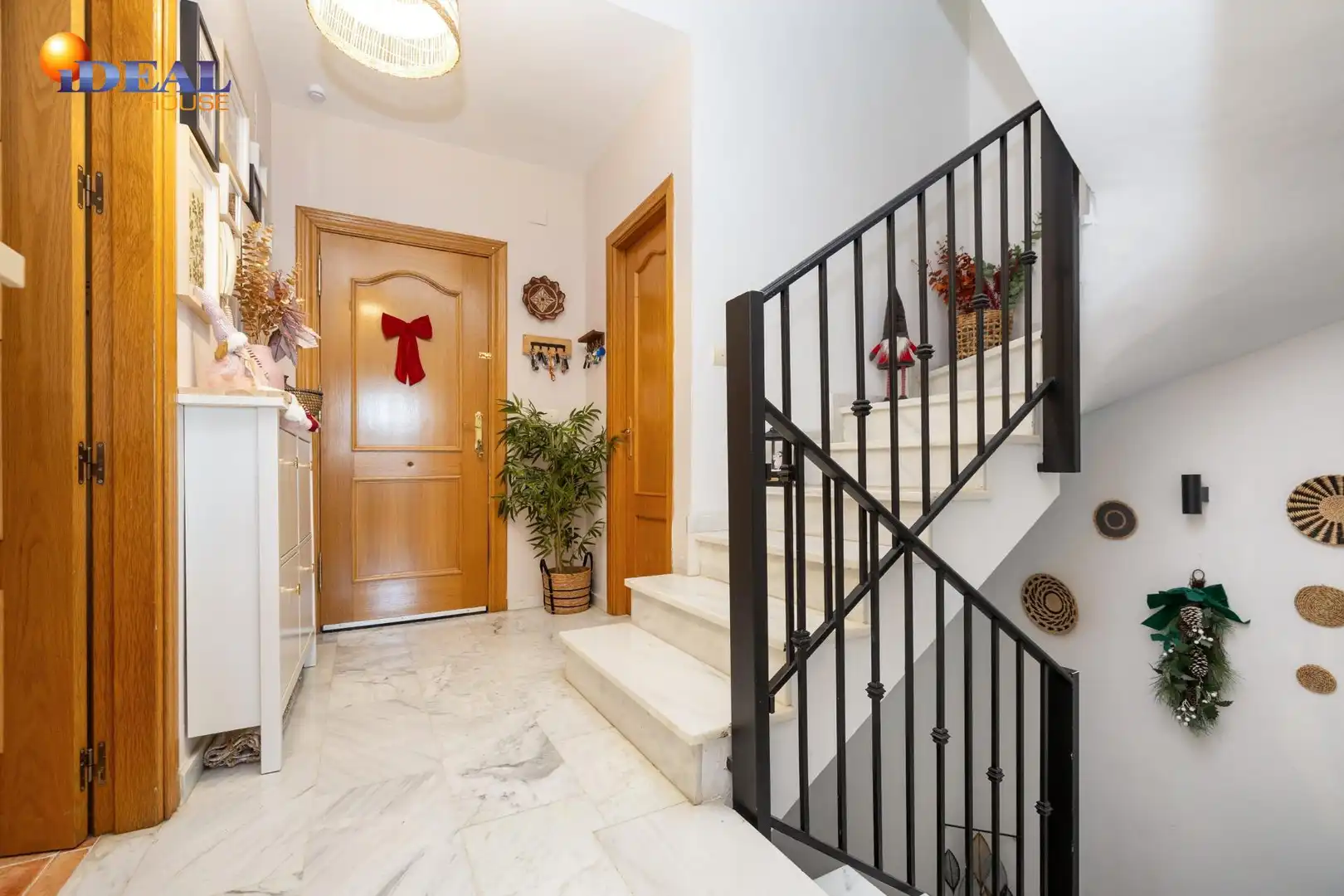 Casa amb terrassa en venda a La Zubia Ciudad, imagen 3