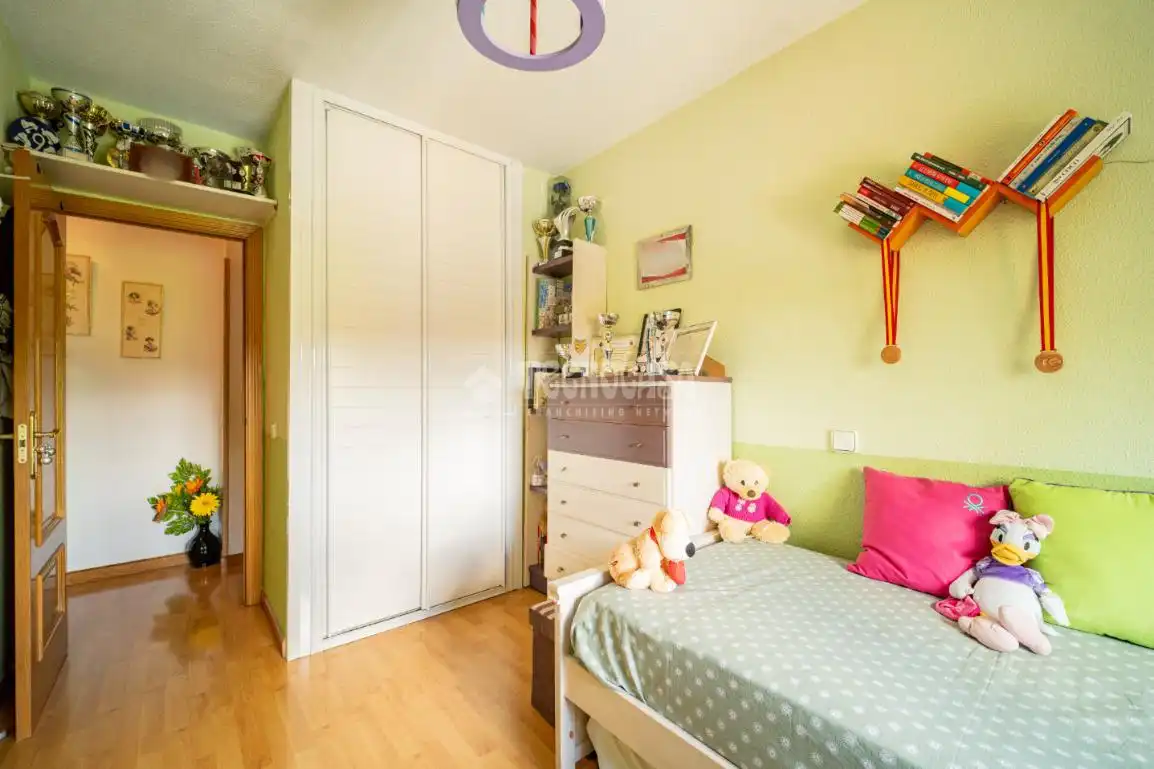 Habitación de Dúplex en venta en Rivas-Vaciamadrid con Calefacción y Terraza