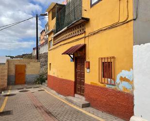 Vista exterior de Casa o xalet en venda en Las Palmas de Gran Canaria amb Terrassa