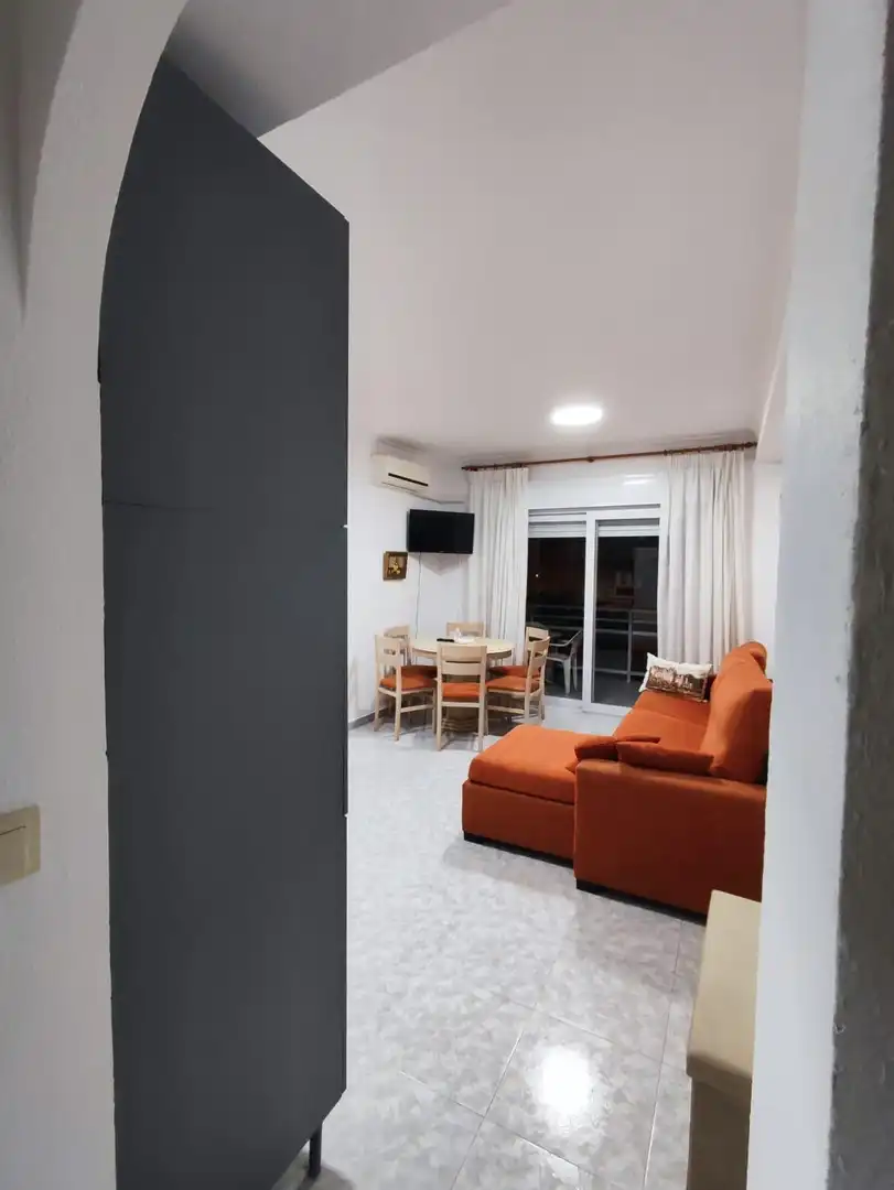 Sala d'estar de Apartament de lloguer en Torrevieja amb Aire condicionat, Calefacció i Terrassa